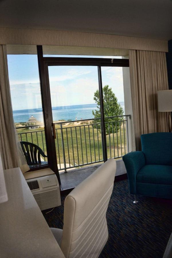 Illinois Beach Hotel Zion Bagian luar foto