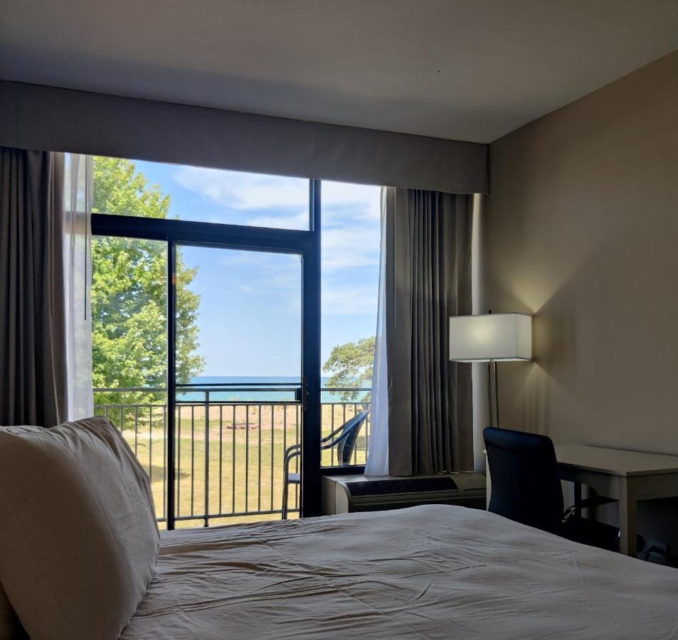 Illinois Beach Hotel Zion Bagian luar foto
